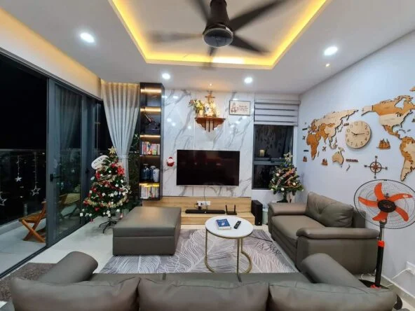 bán căn hộ Emerald Celadon City Tân Phú. Diện tích 106,5m2 gồm 3 phòng ngủ, 2wc, 1 kho. Giá 6,5 tỷ